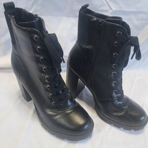 David Aaron Boots Women's Size‎ 7.5